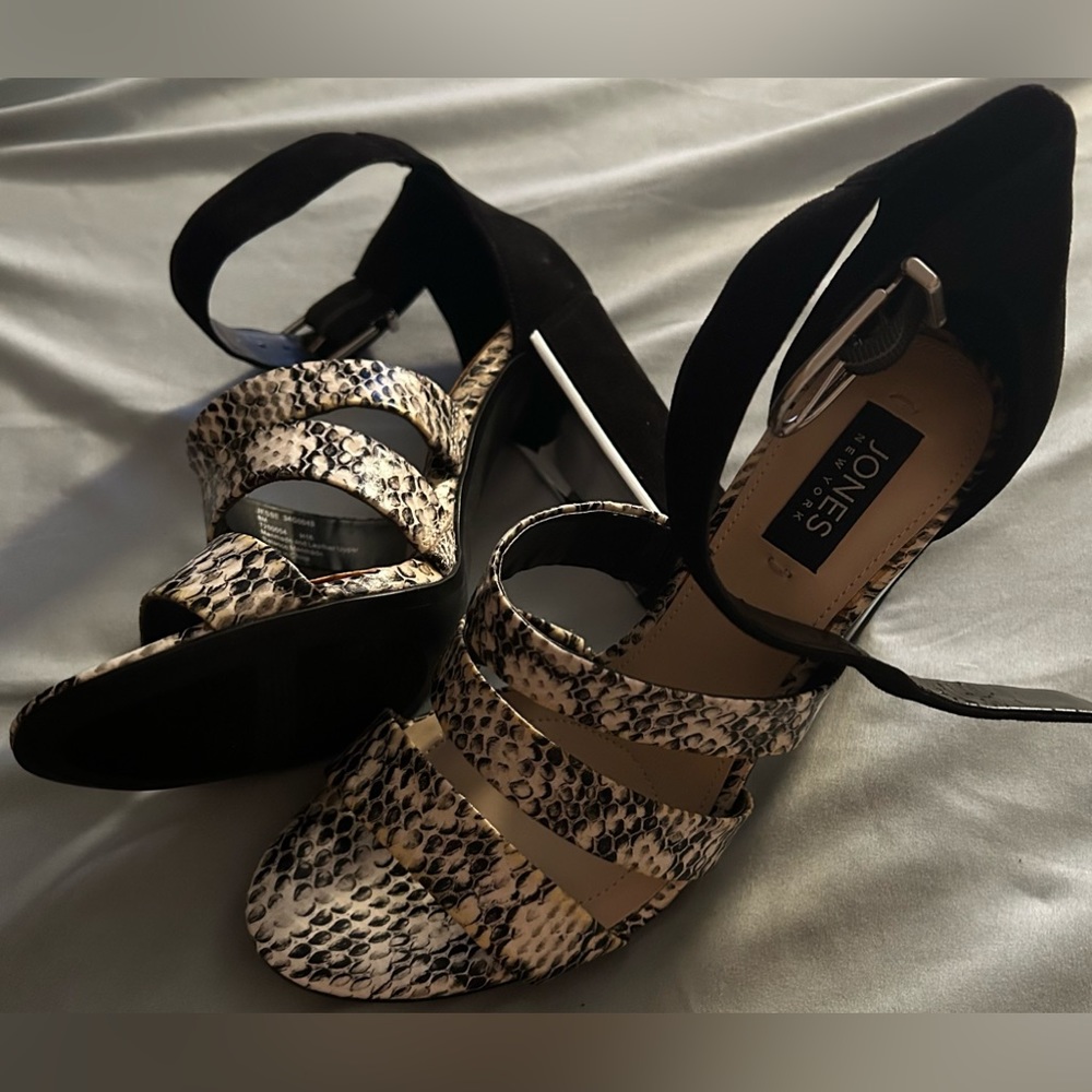 Black and White Snake Skin Print  Heels